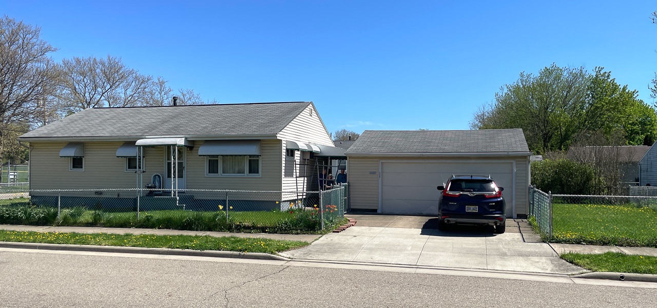 1132 Battles Ave, Akron, OH
