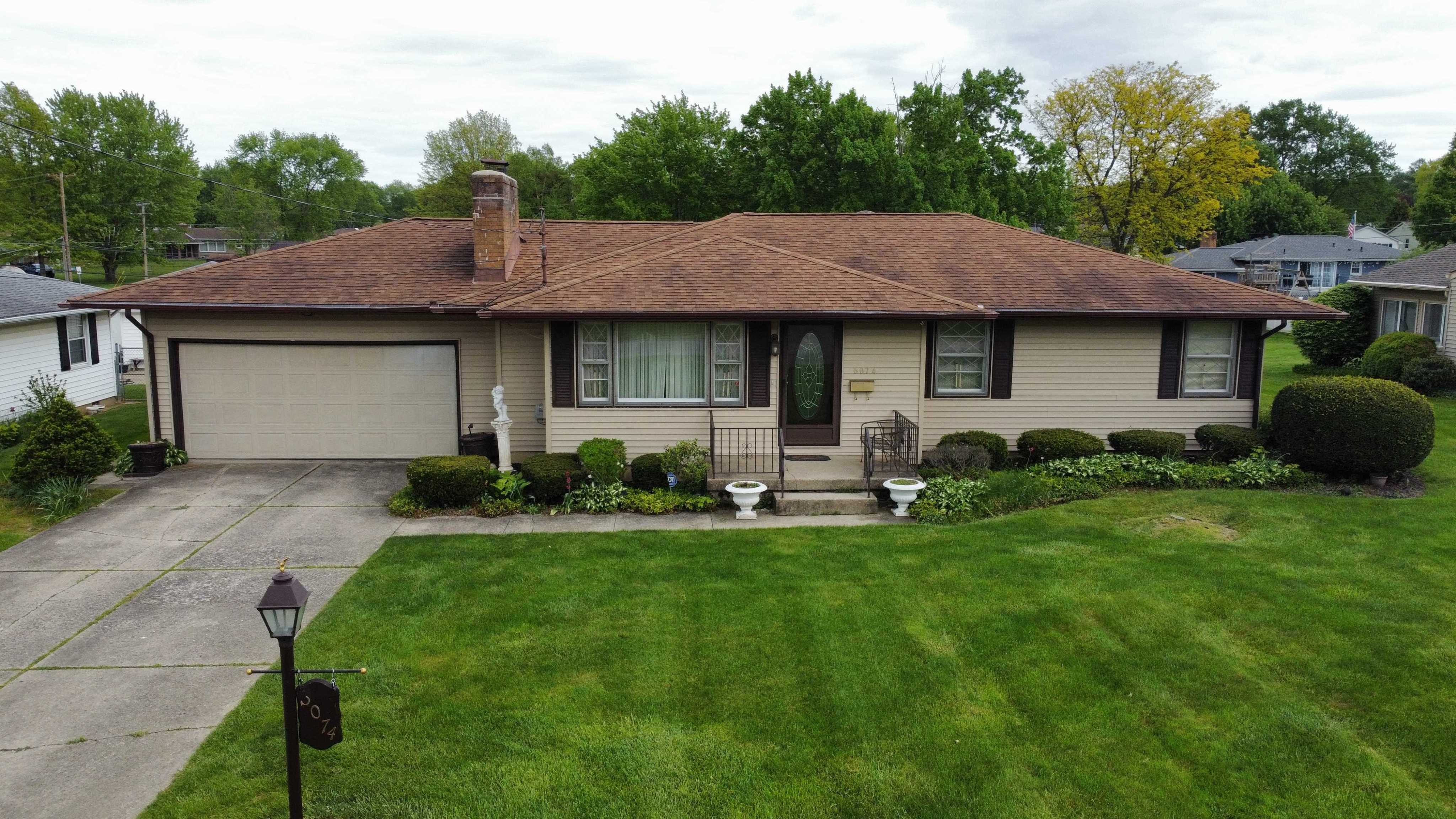 6074 Frontier Dr, Youngstown, OH