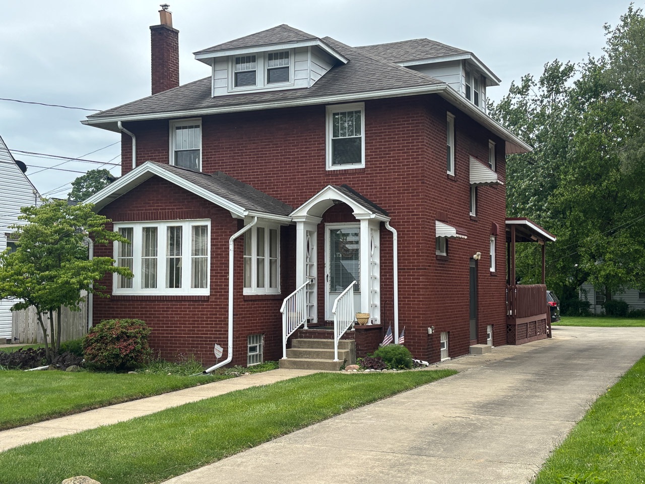 1051 Oakwood Ave NE, Massillon, OH