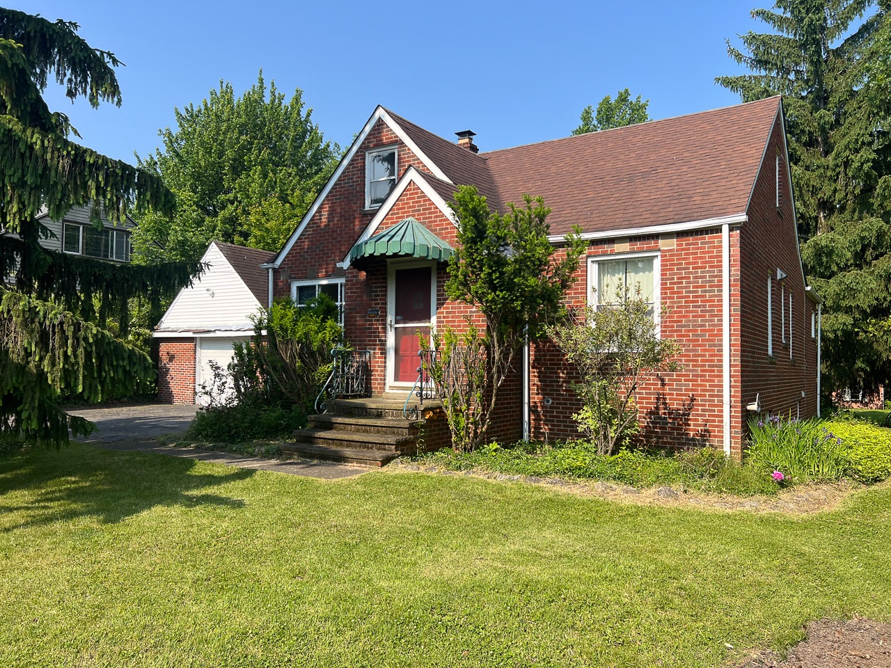 164 Richmond Rd, Richmond Heights, OH