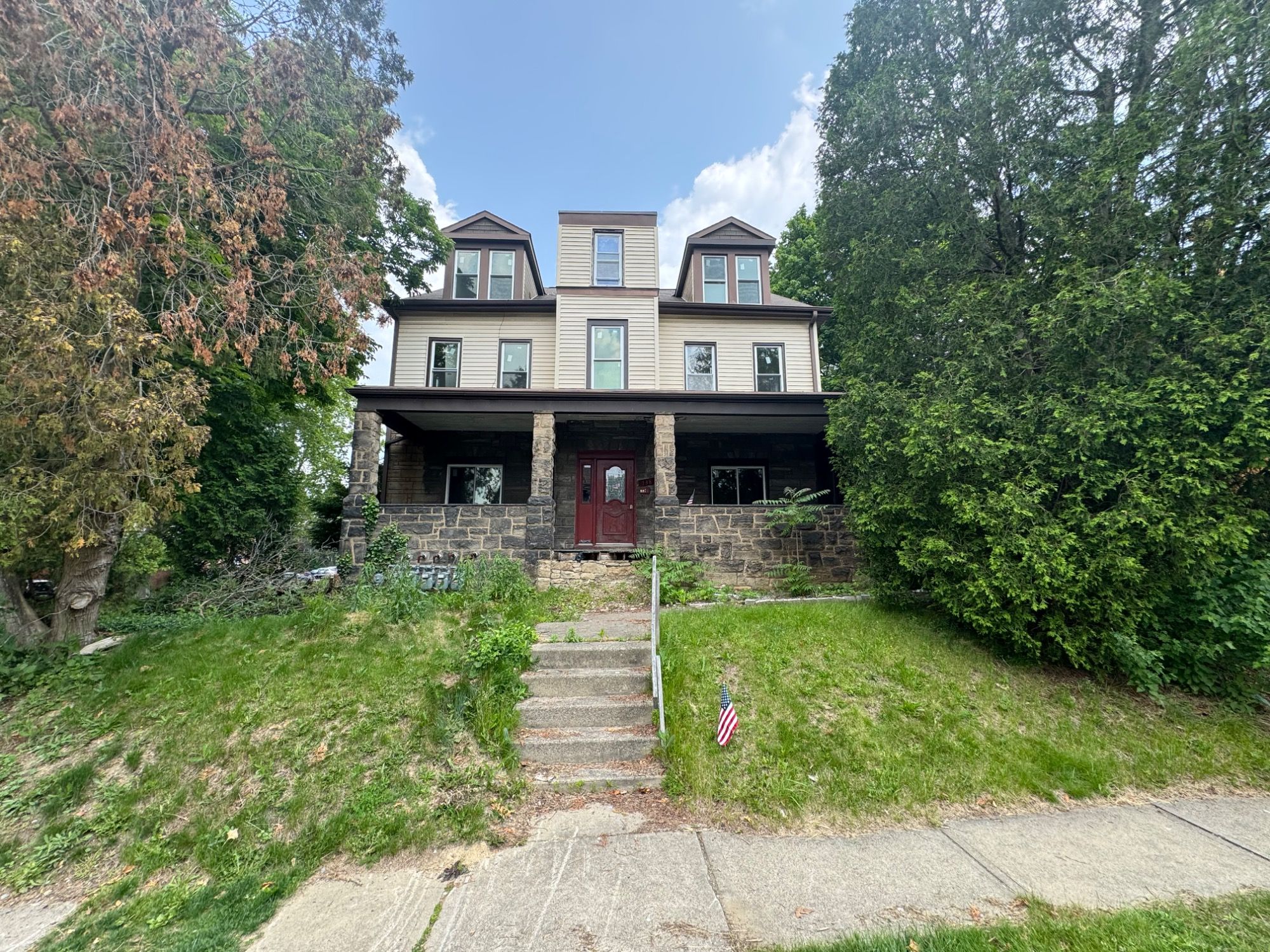Highland Ave, West View, PA