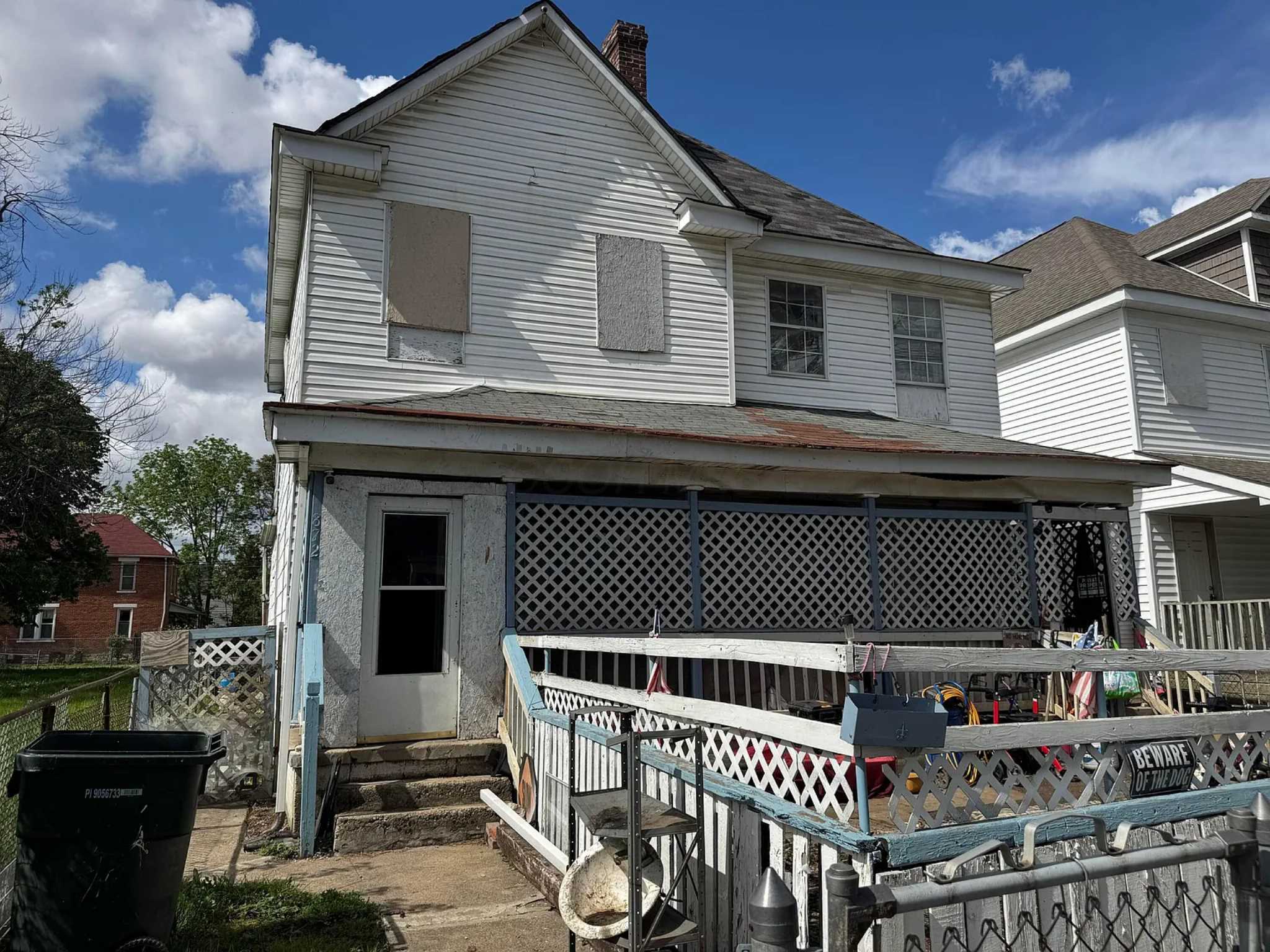 870-872 Sullivant Ave, Columbus, OH