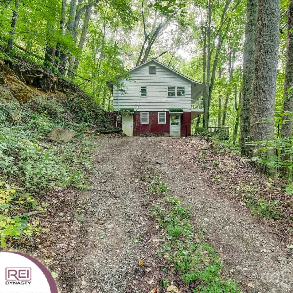 152 Dream Mountain Blvd, Canton, NC
