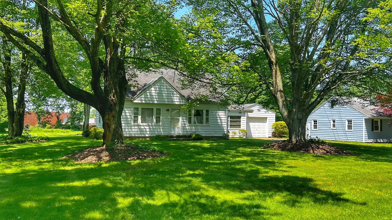 5898 Keller Rd, Akron, OH