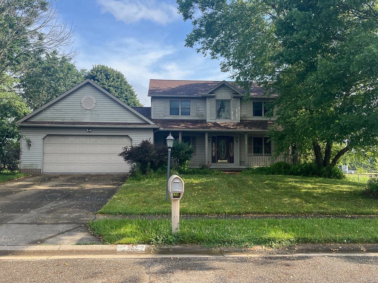 524 Rodeo St, Louisville, OH