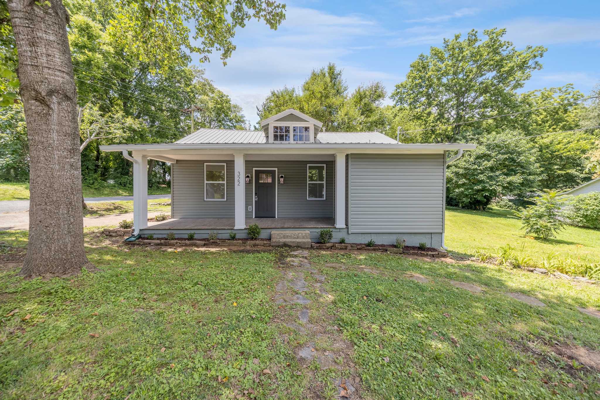 322 E 15th St, Columbia, TN
