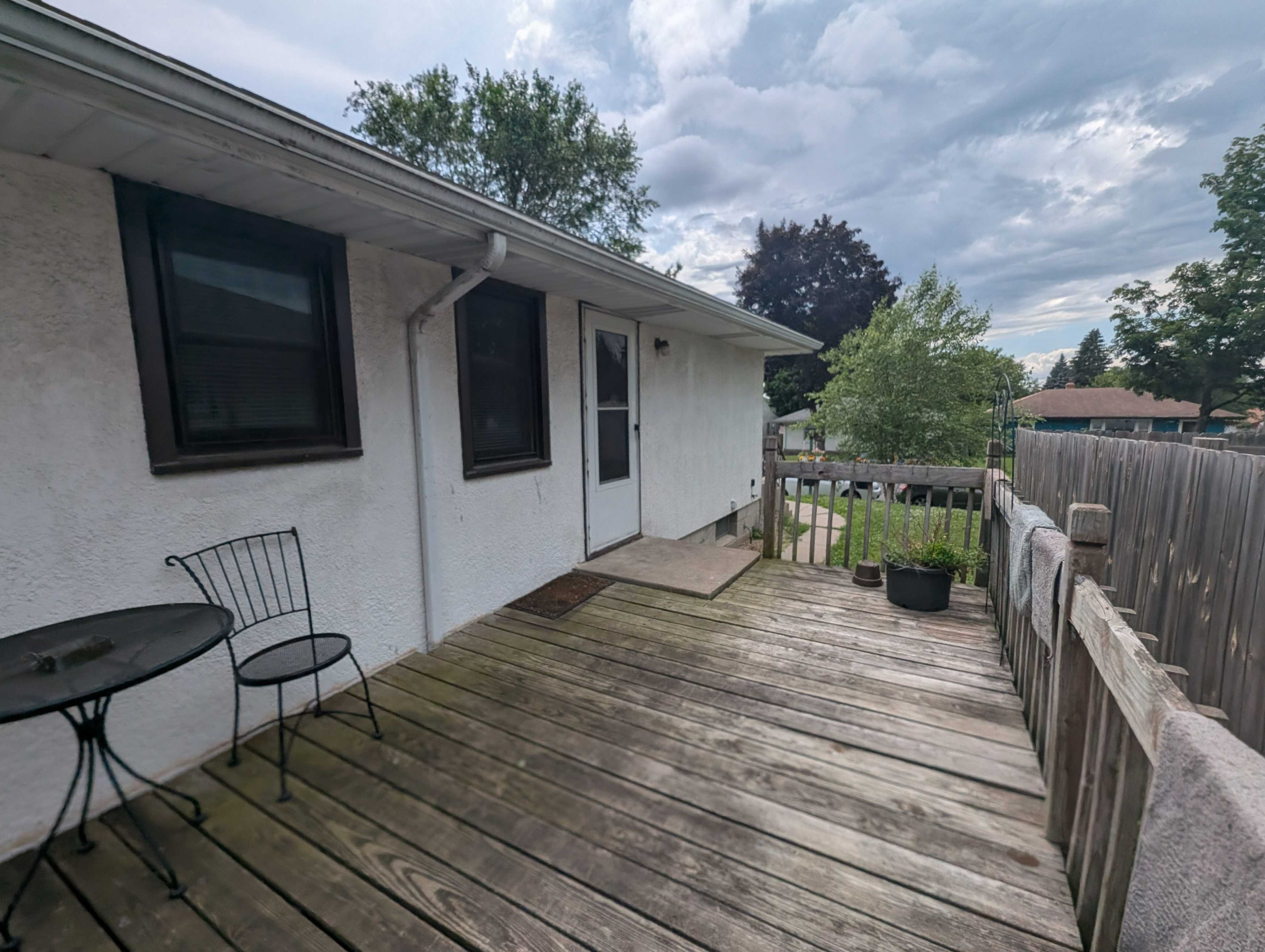 1426 Burr St N, Saint Paul, MN