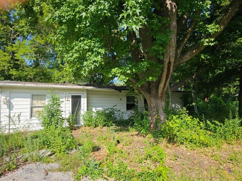 1215 Saint Stephens Dr, Cahokia Heights, IL