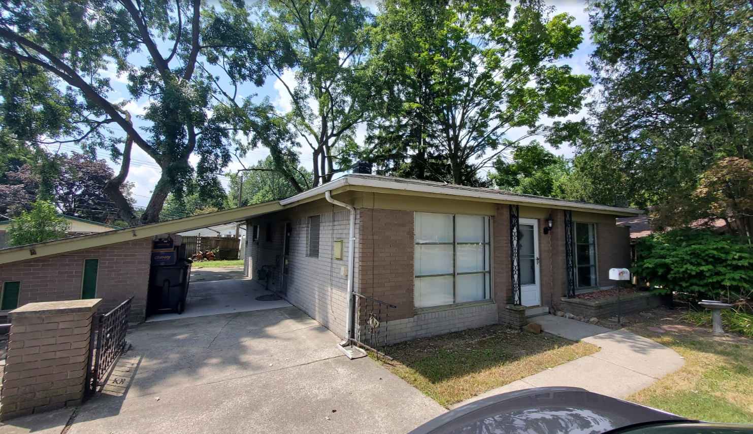 20945 Millard St, Taylor, MI