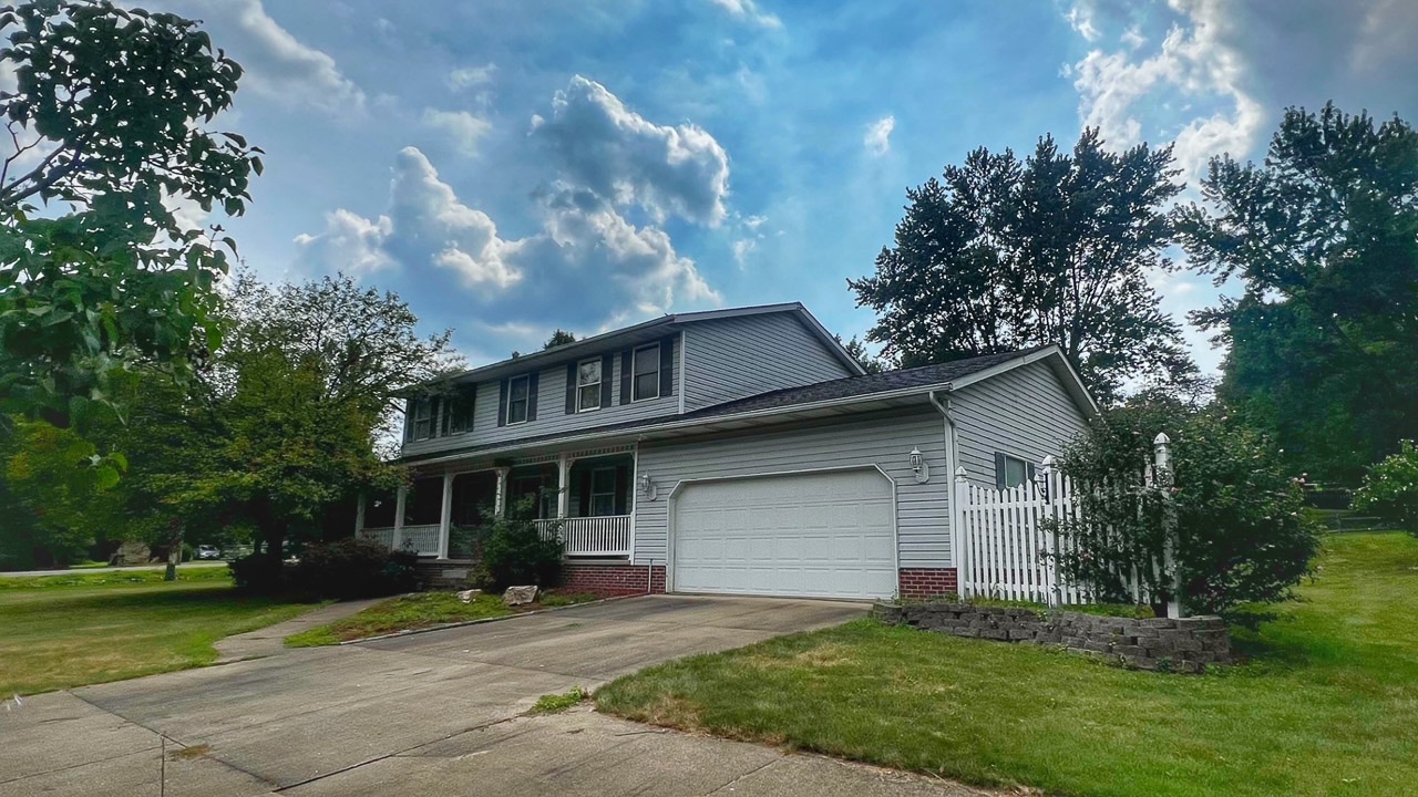 1776 Faylor Dr, Akron, OH