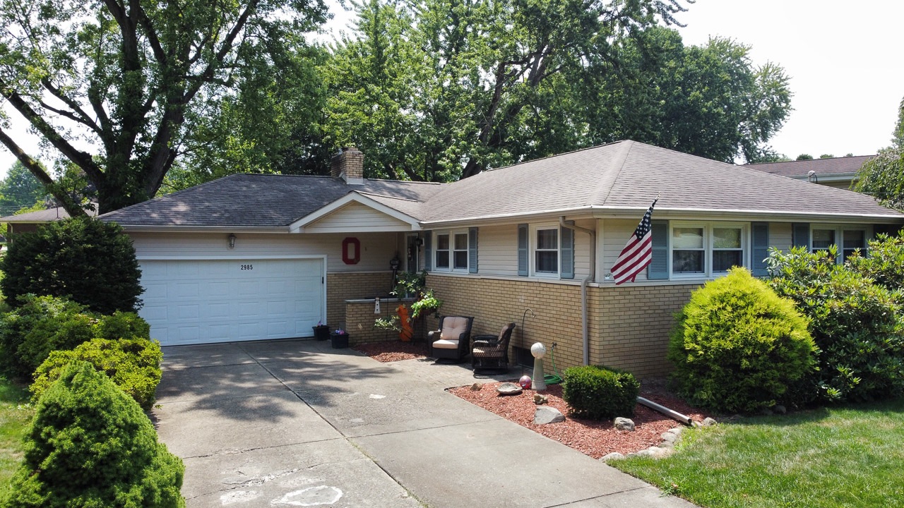 2985 Algonquin Dr, Youngstown, OH