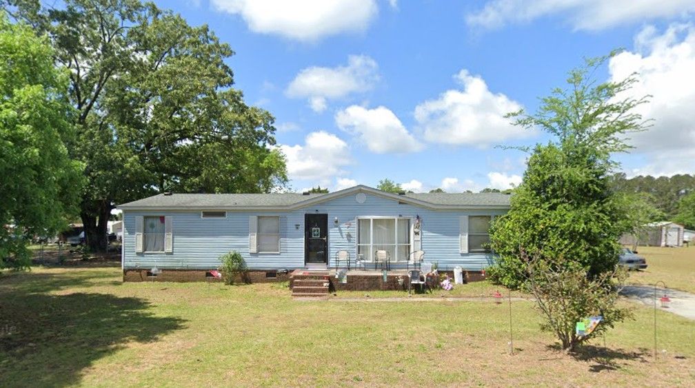 907 Sara Ln, Fayetteville, NC