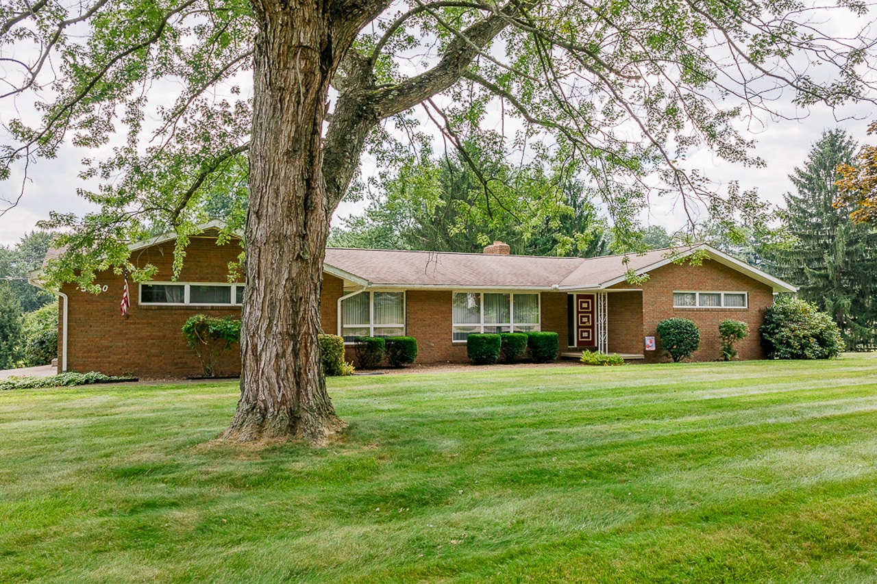 5960 Bosford St SW, Navarre, OH