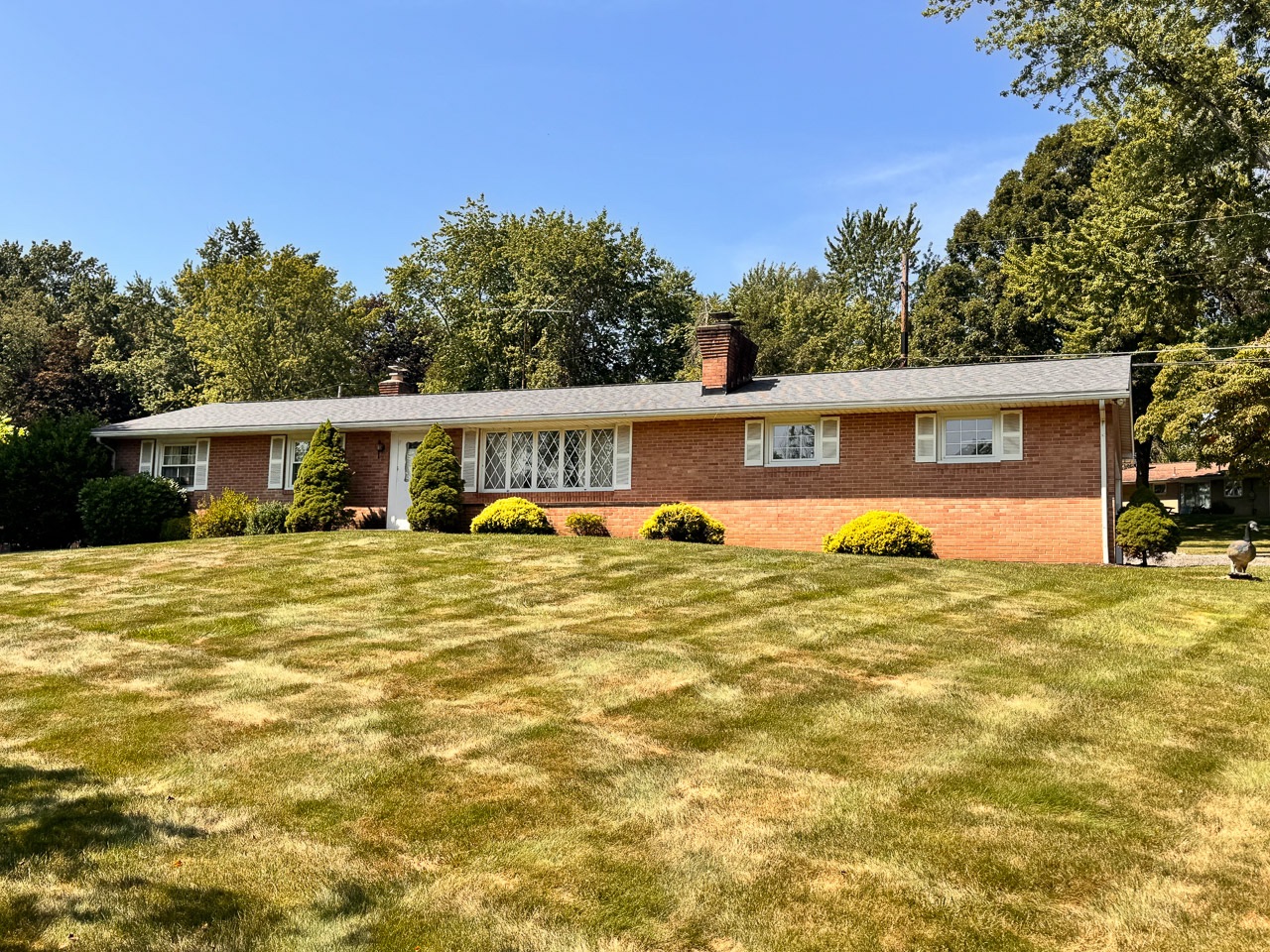 4495 Meadowview Dr NW, Canton, OH