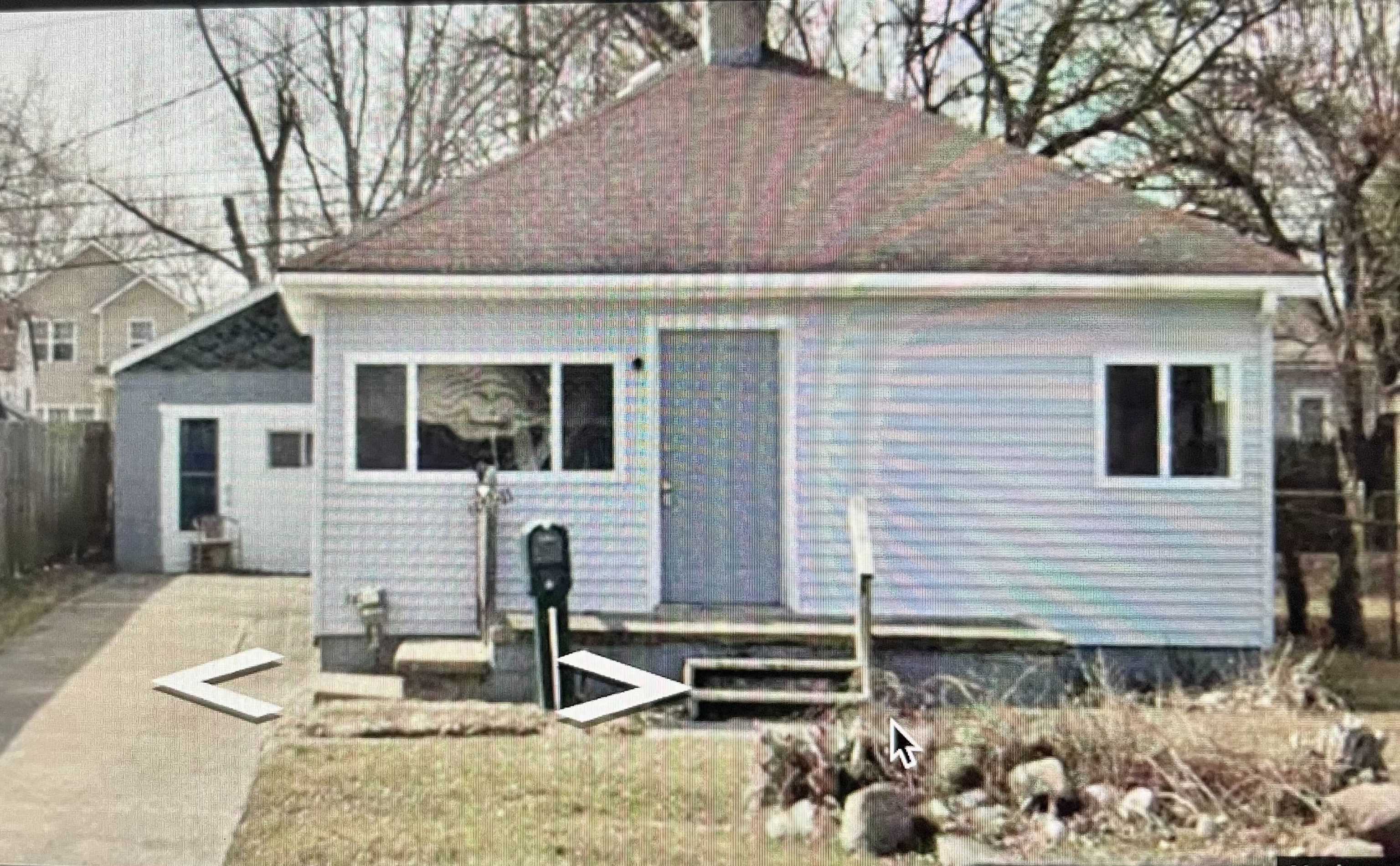 26601 Brettonwoods St, Madison Heights, MI