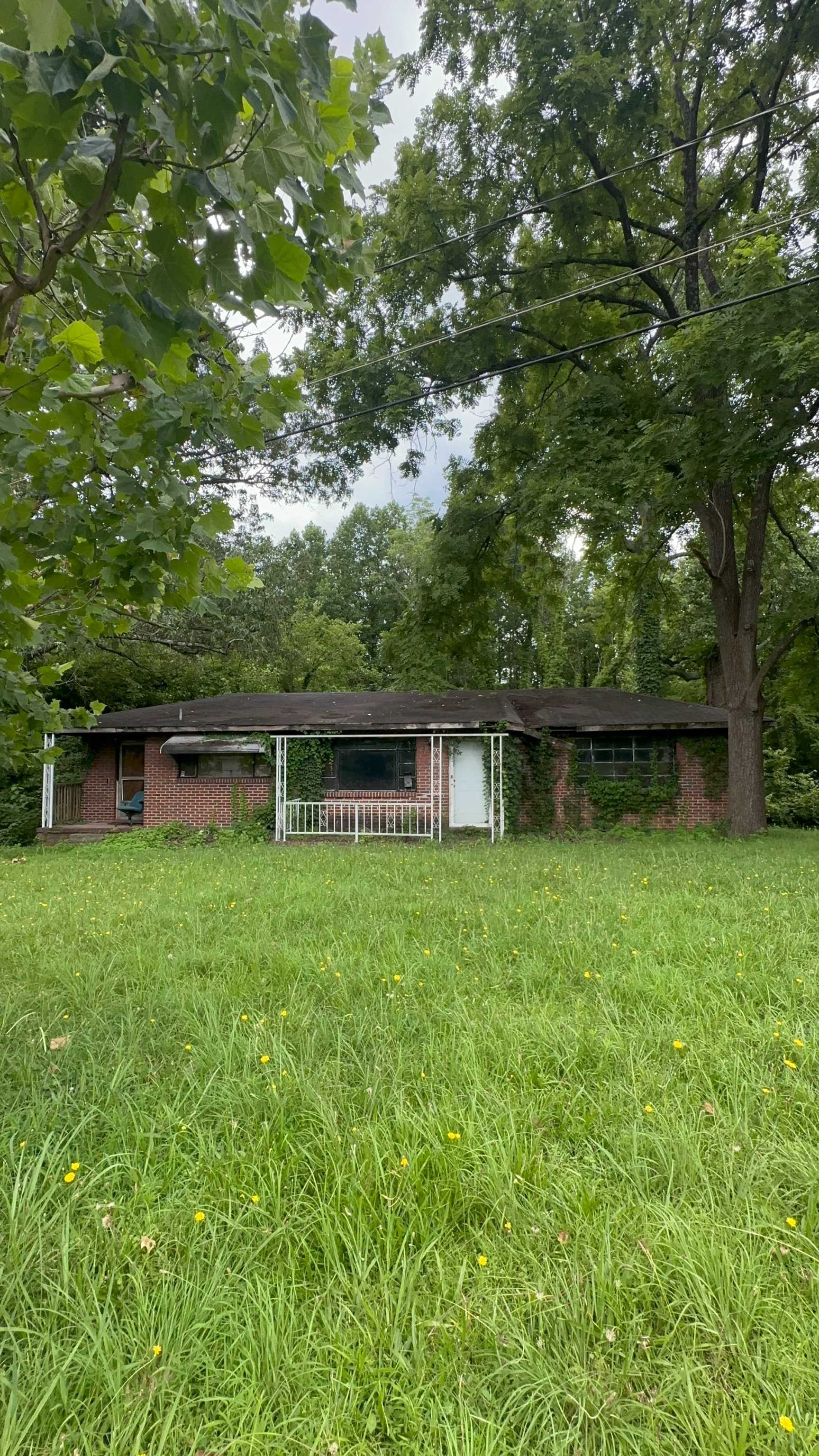 2704 New Walkertown Rd, Winston-Salem, NC