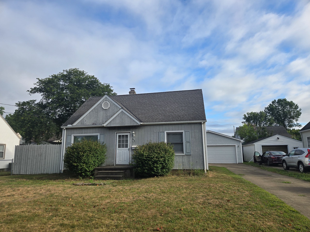 695 Cooper Ave, Akron, OH