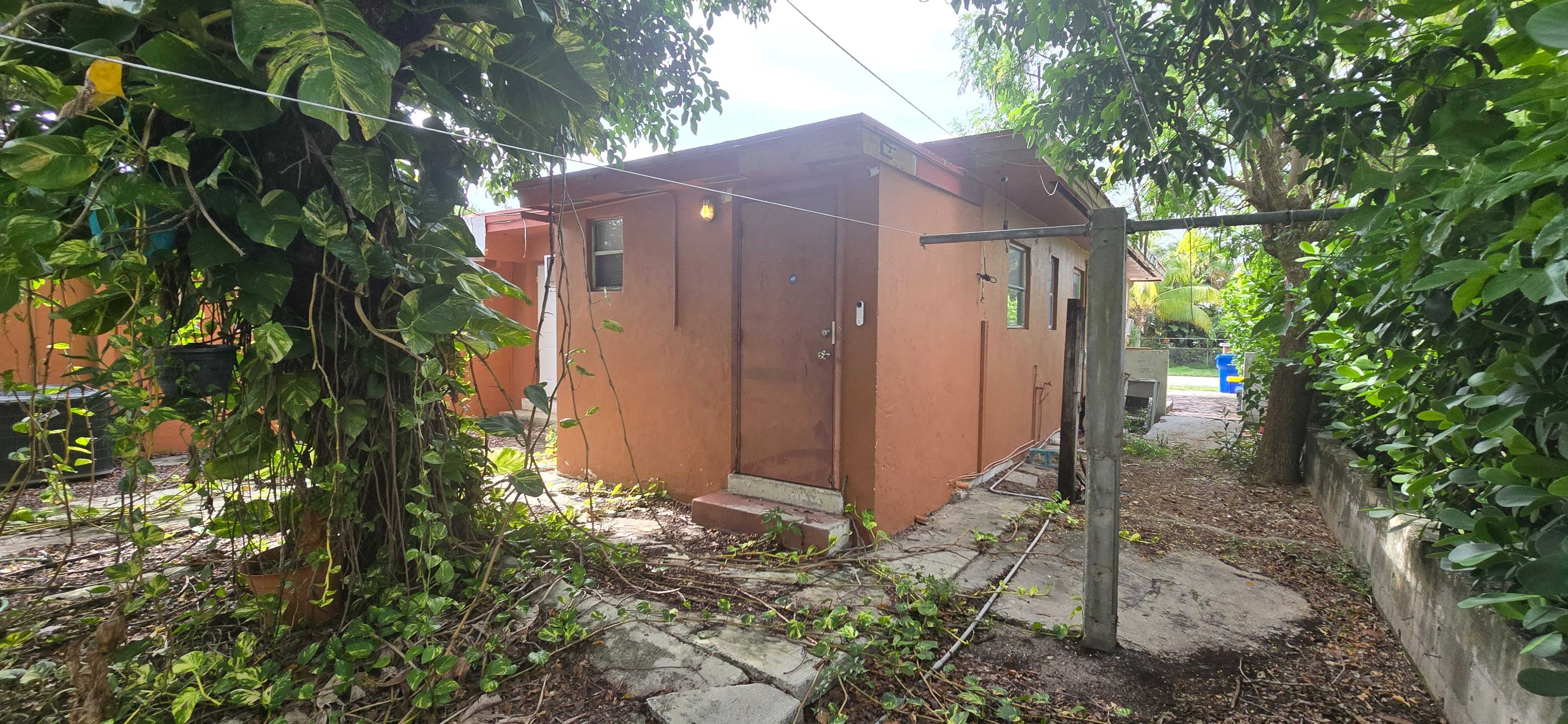 1300 W 7th St, Riviera Beach, FL
