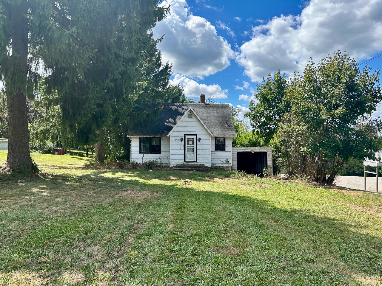 3153 Waynesburg Dr SE, Canton, OH
