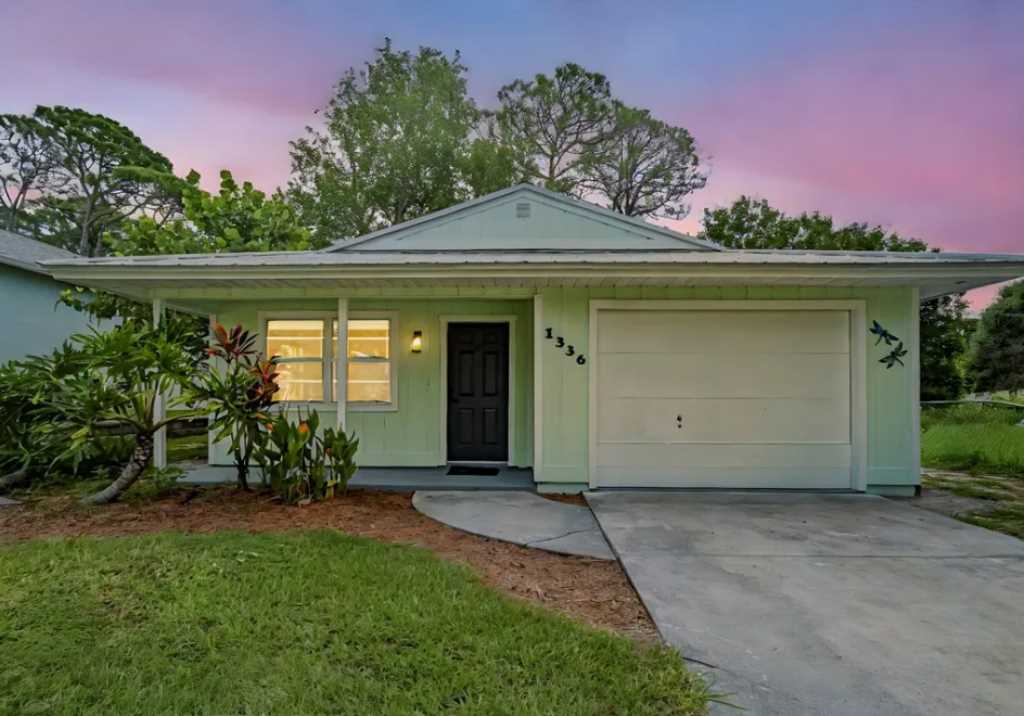 1336 26th Ave SW, Vero Beach, FL