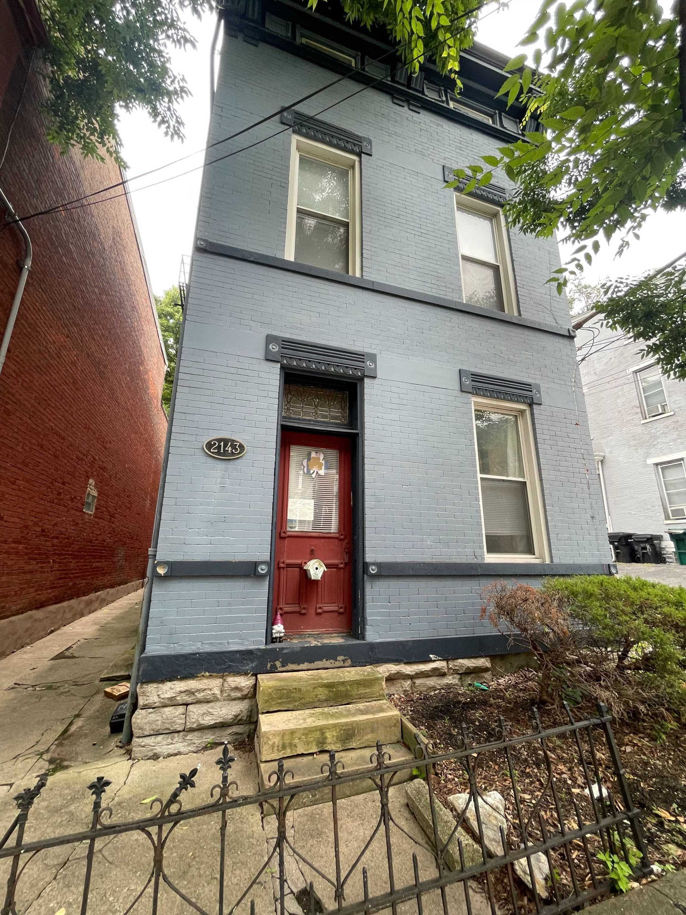 2143 W Clifton Ave, Cincinnati, OH