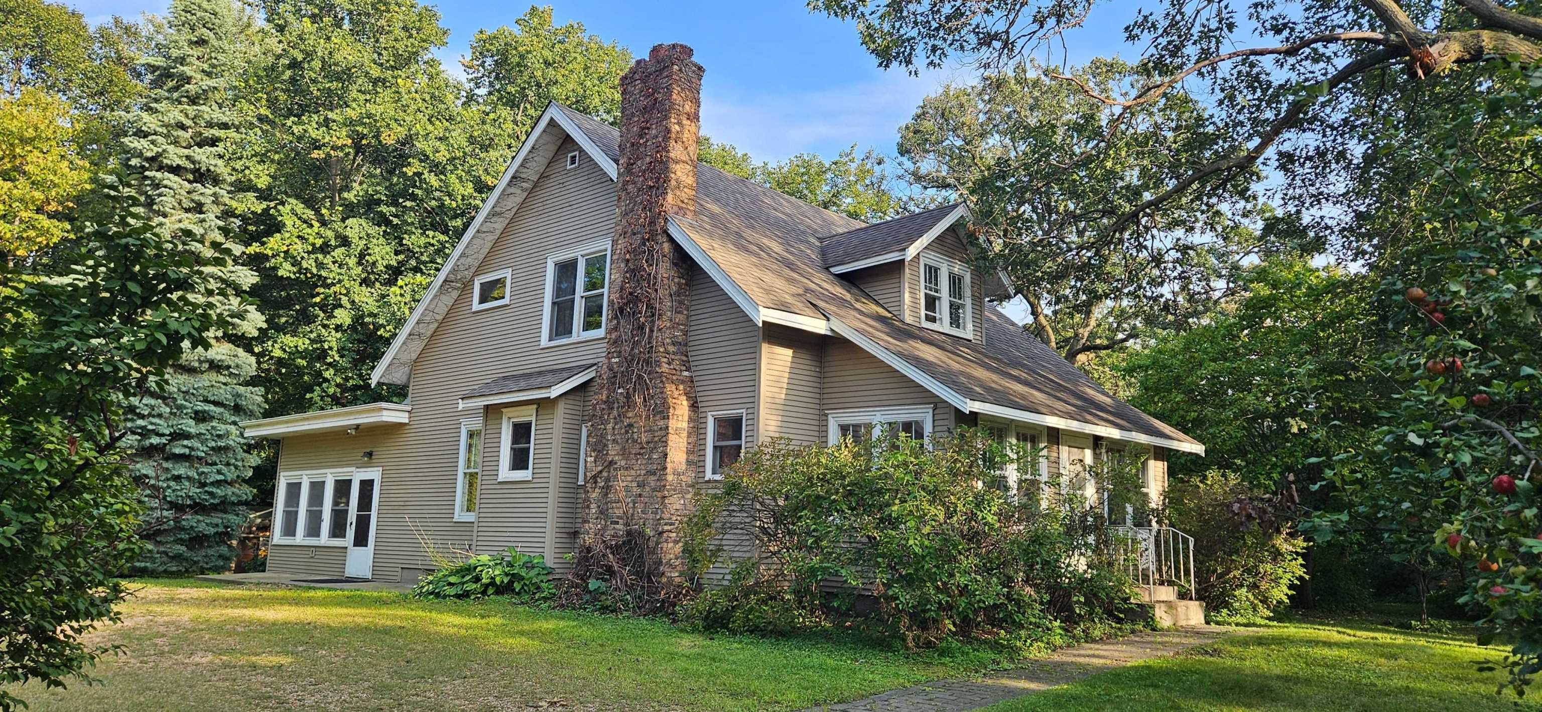 840 Vicksburg Ln N, Plymouth, MN