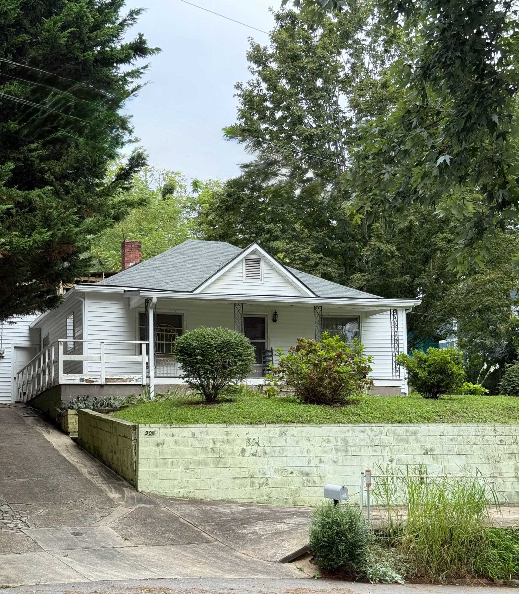 90 Tremont St, Asheville, NC