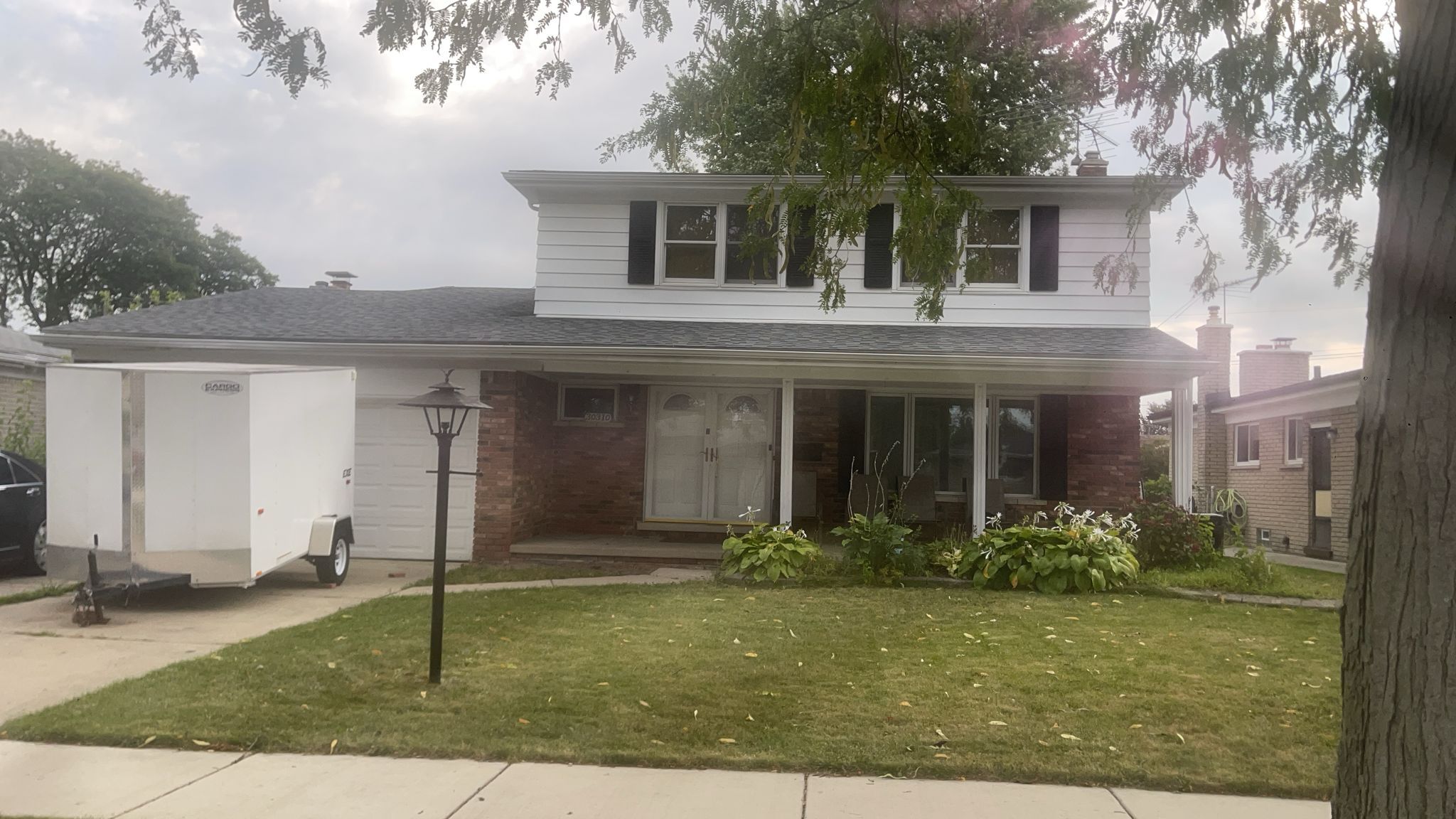 30310 Valenti Dr, Warren, MI