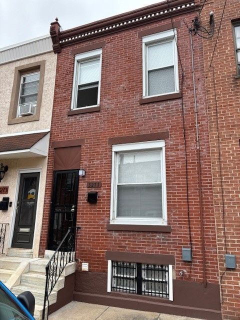 3271 Edgemont St, Philadelphia, PA