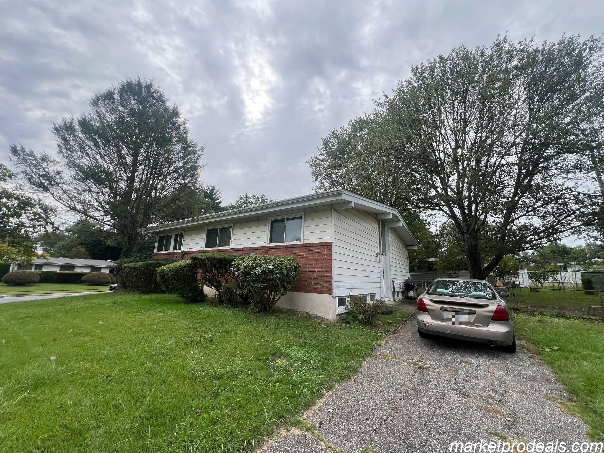 47XX Three Oaks Rd, Pikesville, MD