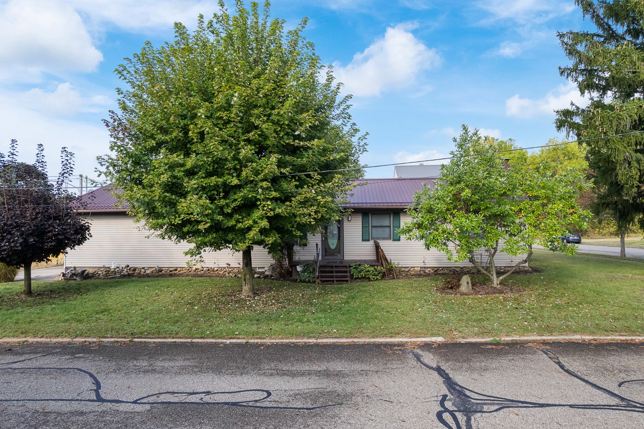 105 Jefferson Ave SE, Brewster, OH