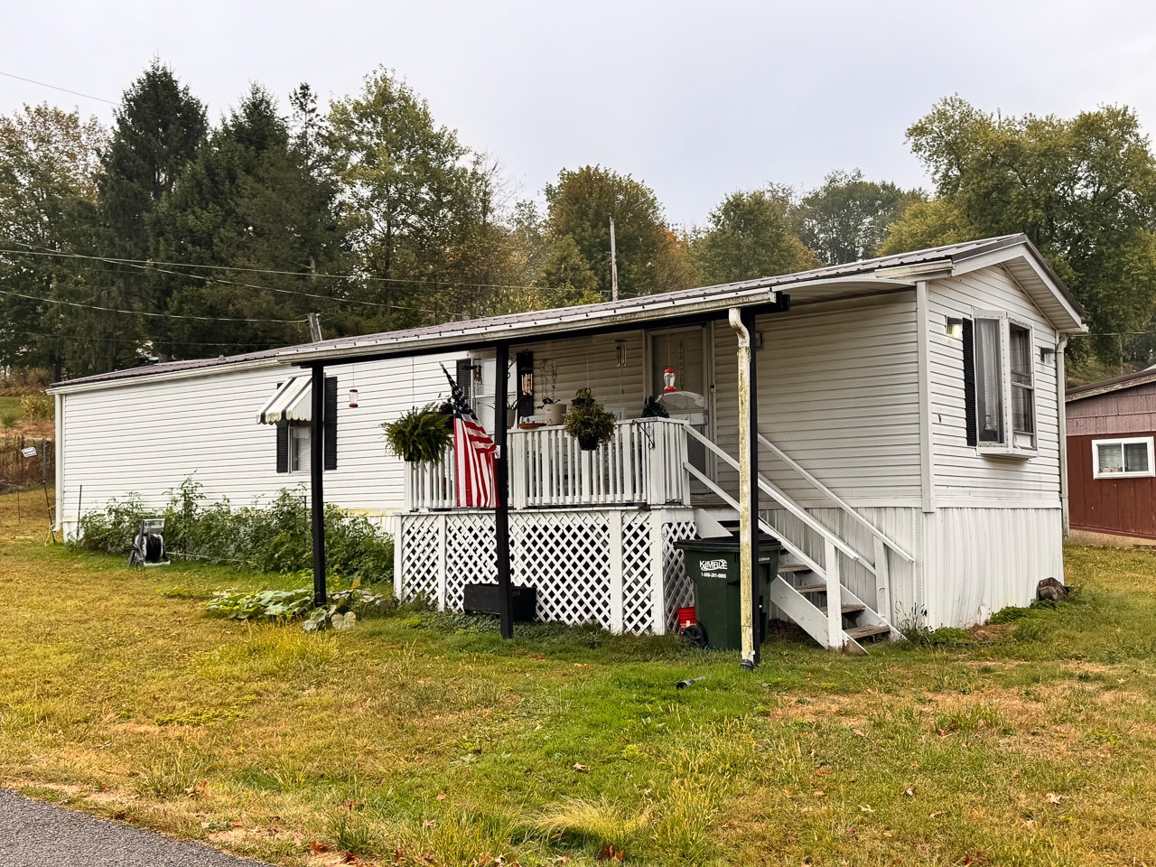 9 S Arch St, Dellroy, OH