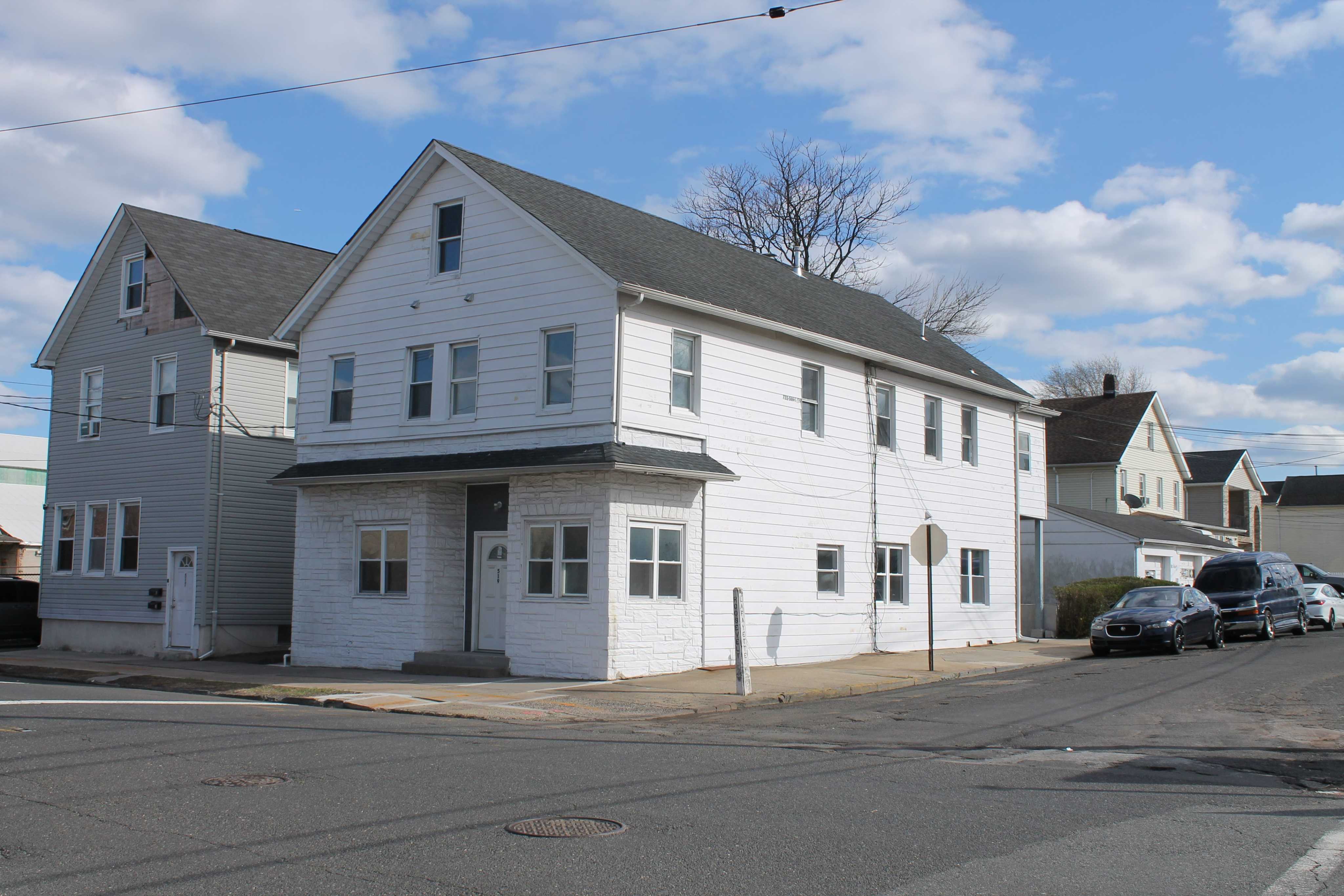 519 Roosevelt Ave, Carteret, NJ