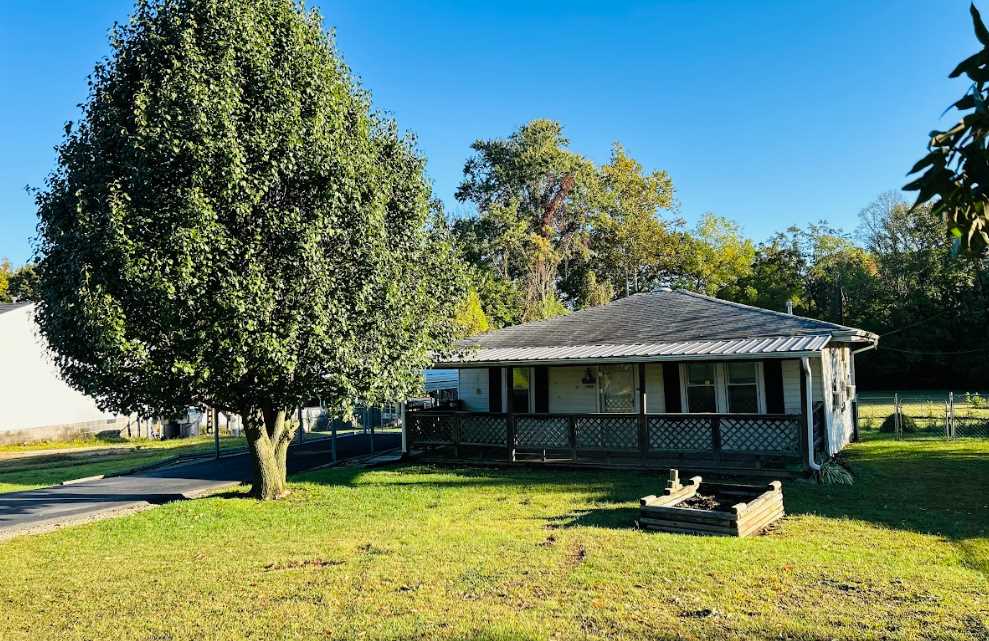 10909 Harrison Ln, Louisville, KY