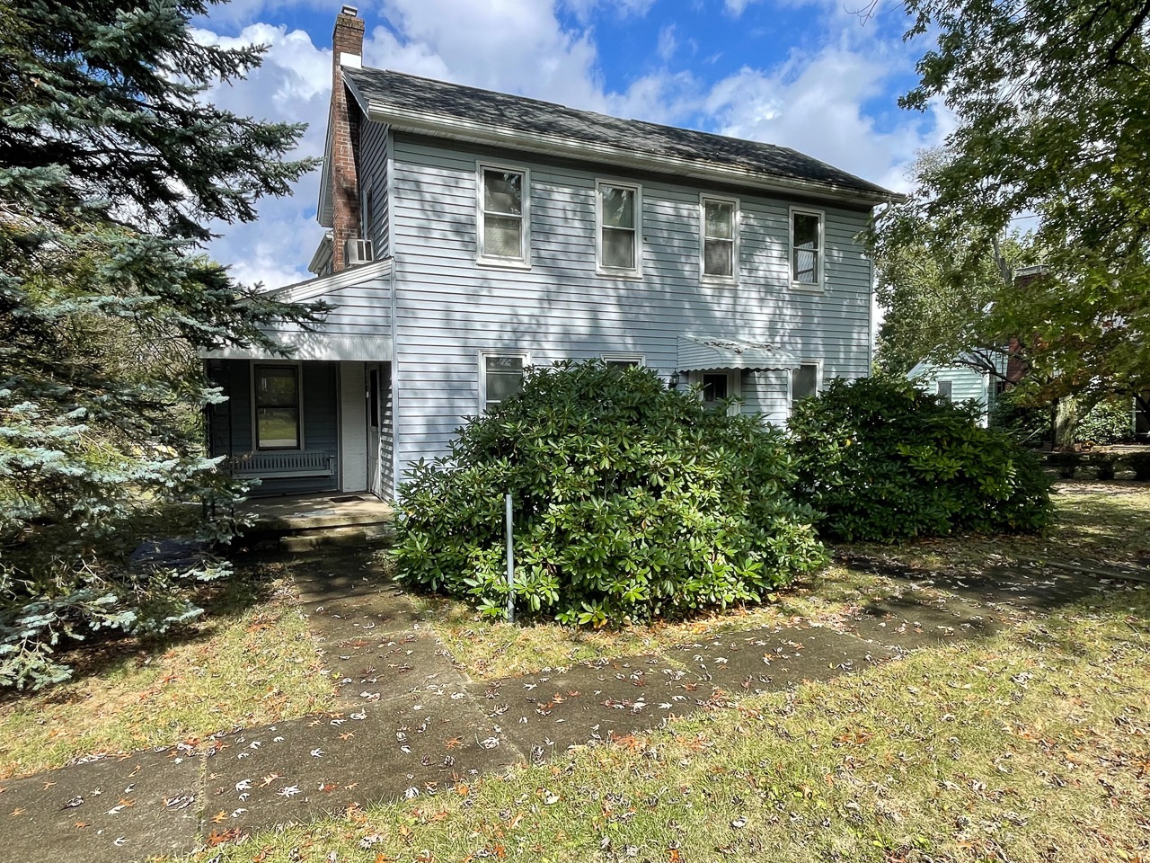 137 W Noble St, East Canton, OH