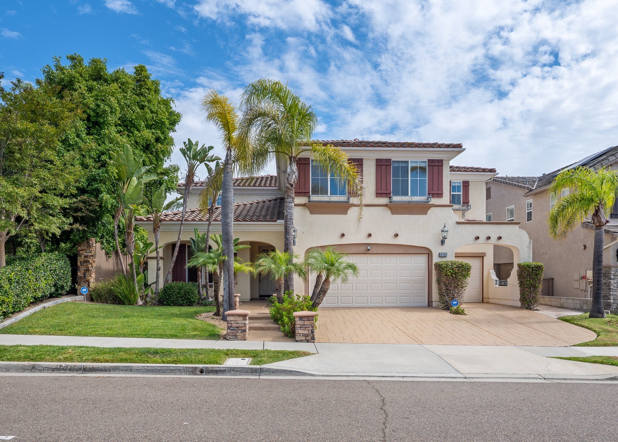 16393 Fox Valley Dr, San Diego, CA