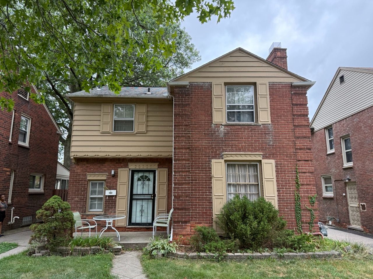 20220 Picadilly Rd, Detroit, MI