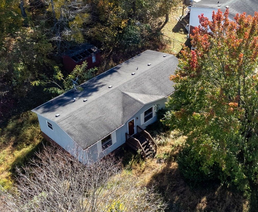 4702 Saddlebranch Ct, Mcleansville, NC