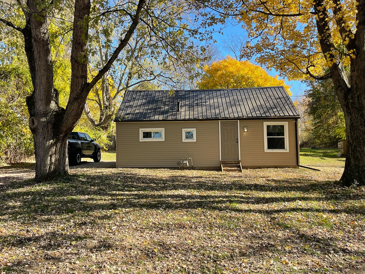 2913 Warren Dr, Uniontown, OH