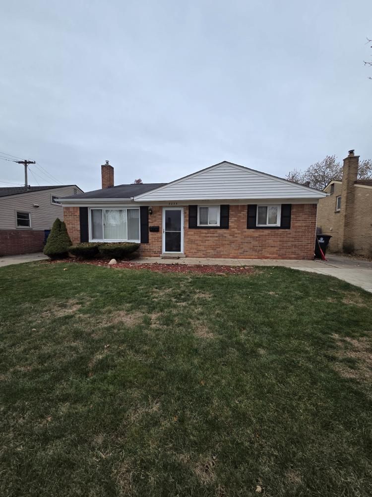 8035 Donna St, Westland, MI