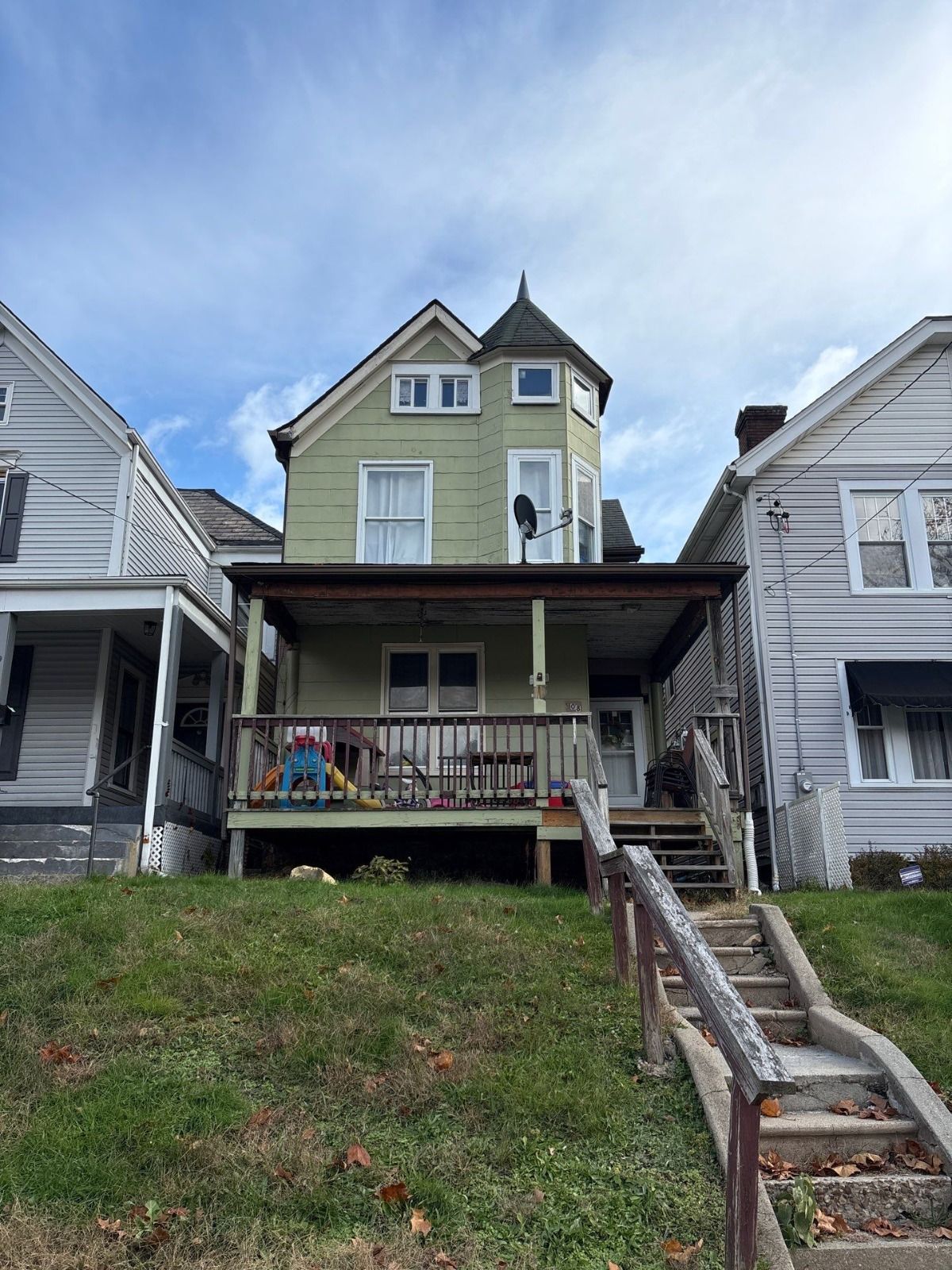 9th Ave, Beaver Falls, PA