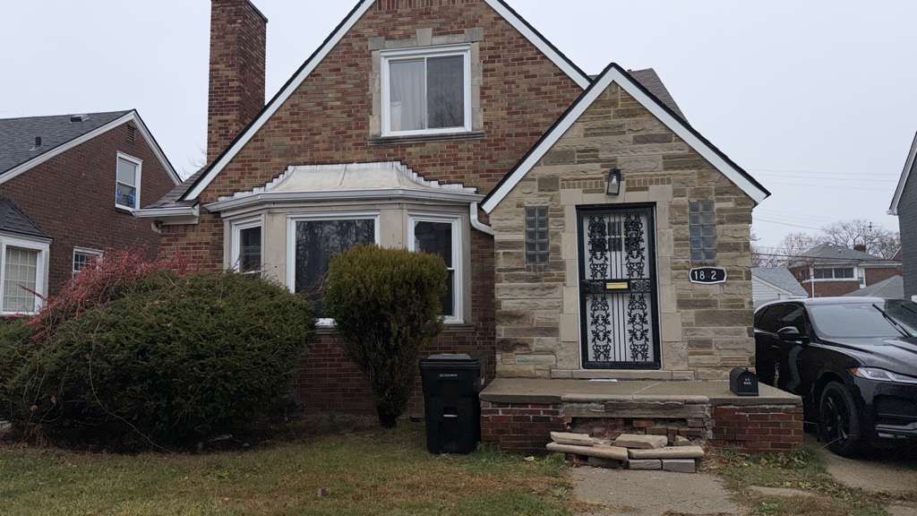 18428 Snowden St, Detroit, MI