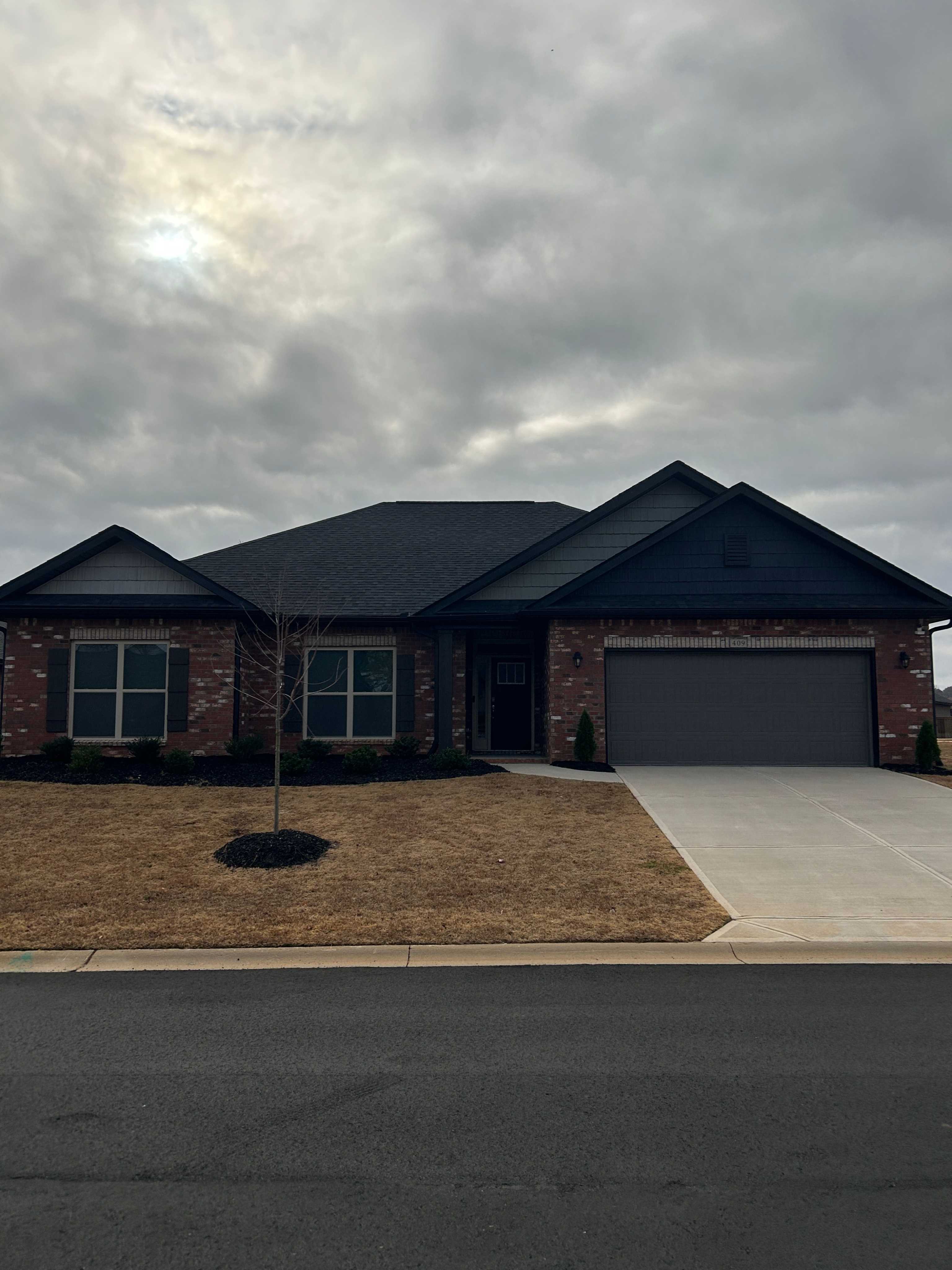 409 Rolling Waters Dr, Greenville, SC