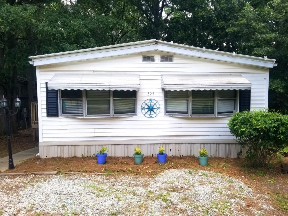 325 Lakewood Dr, Townville, SC