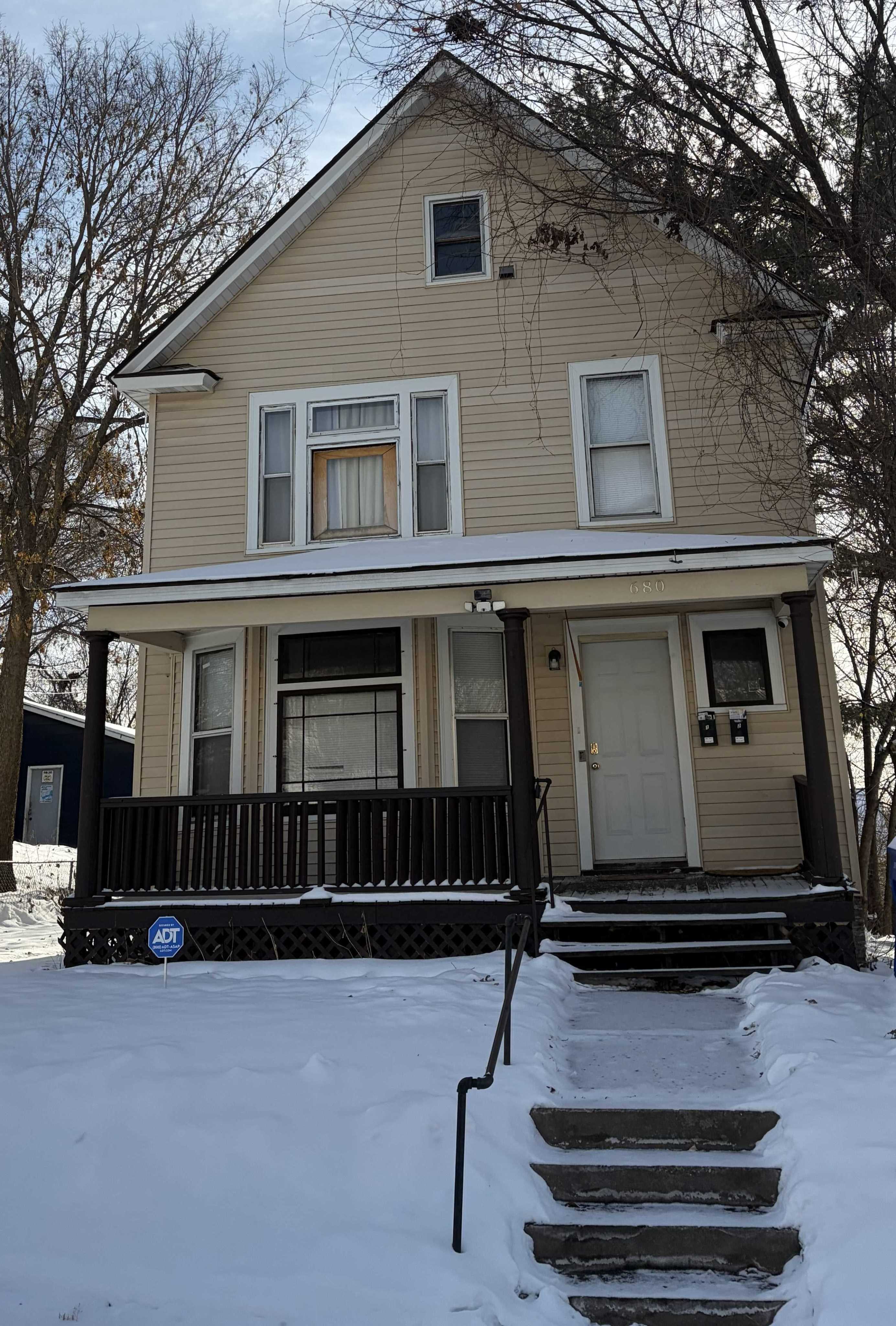 680 Lawson Ave E, Saint Paul, MN