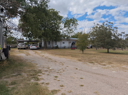 392 Box Rd, Burnet, TX